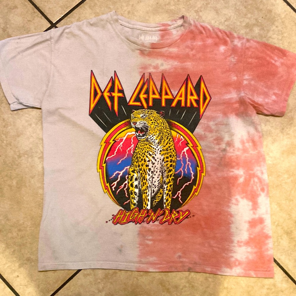 Selling 2 shirts combo